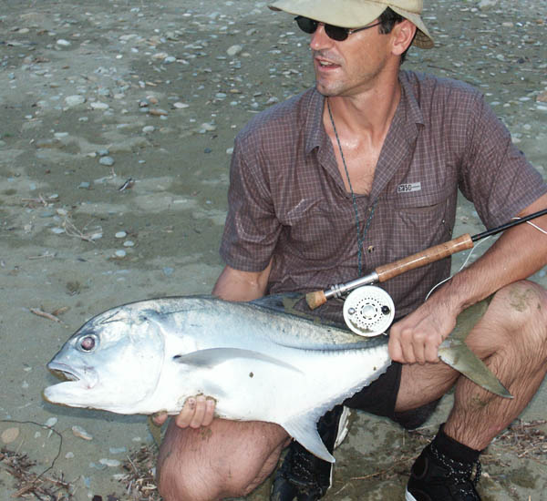 Mit der 10-er Fliegenrute gefangener Horse Eye Jack